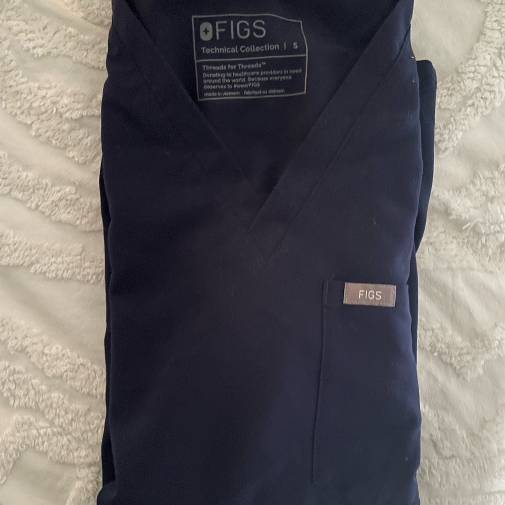 Figs Womens Catarina Scrub Top - Small - Navy